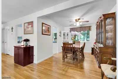 46 Deer Path Dr, Mount Olive, NJ 07836 - Photo 9