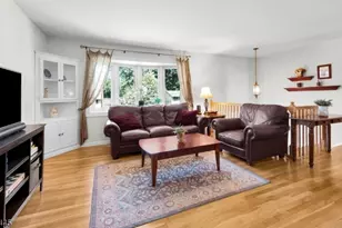 46 Deer Path Dr, Mount Olive, NJ 07836 - Photo 5