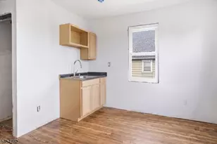 23 W 18th St, Linden, NJ 07036 - Photo 7