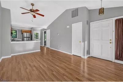 8 Augusta Dr, Clinton Township, NJ 08801 - Photo 7