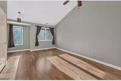 8 Augusta Dr, Clinton Township, NJ 08801 - Photo 5