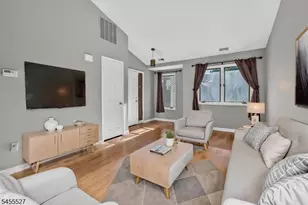 8 Augusta Dr, Clinton Township, NJ 08801 - Photo 3