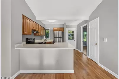8 Augusta Dr, Clinton Township, NJ 08801 - Photo 9