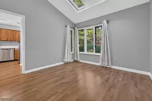 8 Augusta Dr, Clinton Township, NJ 08801 - Photo 17