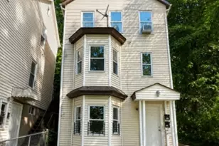 9 Circle Ave, Paterson, NJ 07522 - Photo 3