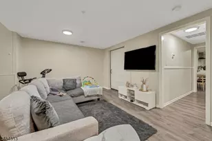 56 Madison St, Newark, NJ 07105 - Photo 5