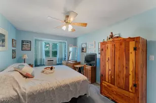 18 Deanna Dr, Hillsborough Township, NJ 08844 - Photo 15