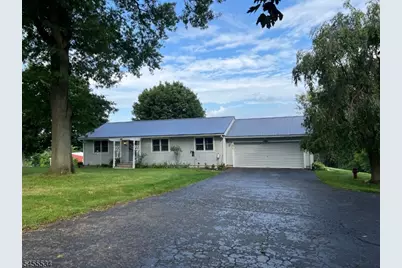 151 Petticoat Ln, Clinton Township, NJ 08833 - Photo 1