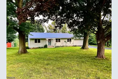 151 Petticoat Ln, Clinton Township, NJ 08833 - Photo 5
