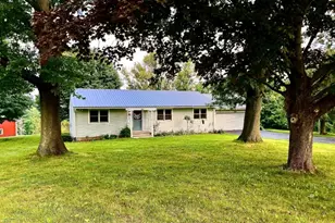 151 Petticoat Ln, Clinton Township, NJ 08833 - Photo 5