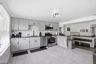 198 William St, Belleville, NJ 07109 - Photo 17