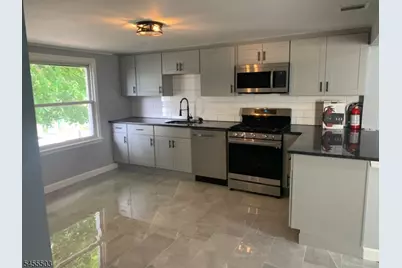 198 William St, Belleville, NJ 07109 - Photo 3