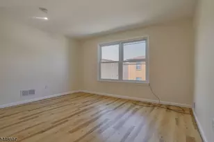 220 Astoria Pl, Union Township, NJ 07083 - Photo 11