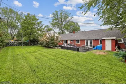 382 Amherst St, East Orange, NJ 07018 - Photo 23