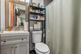 382 Amherst St, East Orange, NJ 07018 - Photo 15