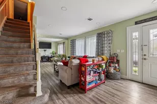 382 Amherst St, East Orange, NJ 07018 - Photo 3