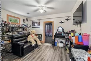 382 Amherst St, East Orange, NJ 07018 - Photo 11