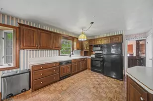 150 Orben Dr, Mount Arlington, NJ 07850 - Photo 5