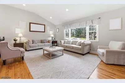 61 Queen Anne Dr, Bernards Township, NJ 07920 - Photo 11
