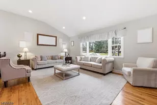 61 Queen Anne Dr, Bernards Township, NJ 07920 - Photo 11