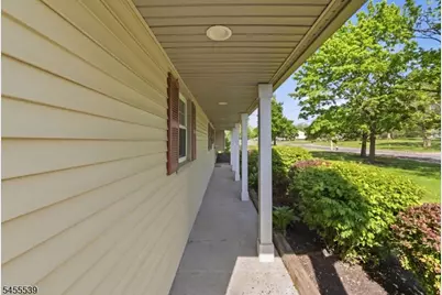 61 Queen Anne Dr, Bernards Township, NJ 07920 - Photo 7