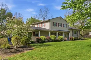 61 Queen Anne Dr, Bernards Township, NJ 07920 - Photo 3