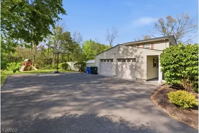 61 Queen Anne Dr, Bernards Township, NJ 07920 - Photo 5