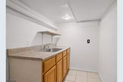 526 E 25th St, Paterson, NJ 07514 - Photo 13