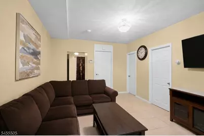 526 E 25th St, Paterson, NJ 07514 - Photo 9