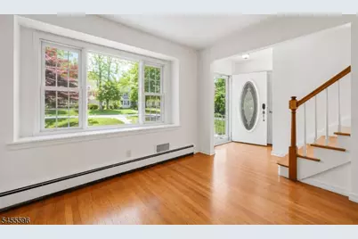 18 Mountainside Dr, Wayne, NJ 07470 - Photo 3