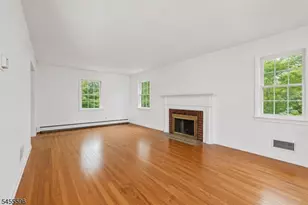 18 Mountainside Dr, Wayne, NJ 07470 - Photo 5