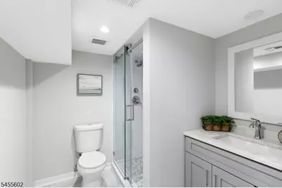 28 Pershing Ave, Cranford Township, NJ 07016 - Photo 41
