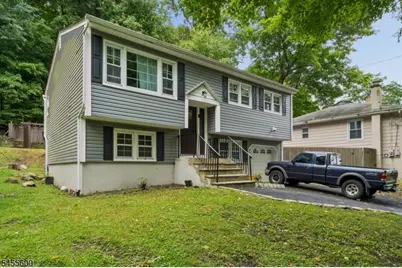 560 Dell Rd, Roxbury Township, NJ 07850 - Photo 3