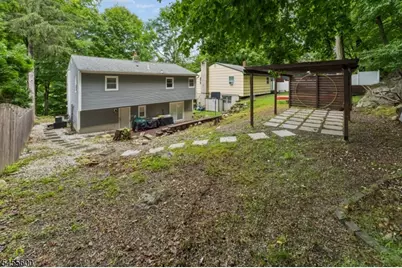 560 Dell Rd, Roxbury Township, NJ 07850 - Photo 7