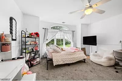 70 Farmingdale Rd, Wayne, NJ 07470 - Photo 15