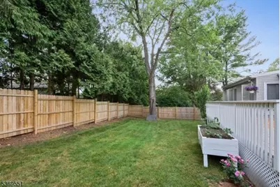 44 Brandon Ave, Livingston, NJ 07039 - Photo 15