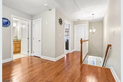 35 Red Oak Ct, Wanaque, NJ 07420 - Photo 9