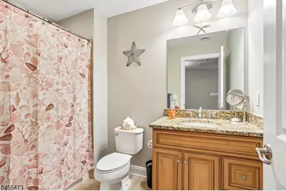 35 Red Oak Ct, Wanaque, NJ 07420 - Photo 15