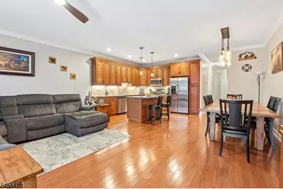 35 Red Oak Ct, Wanaque, NJ 07420 - Photo 7