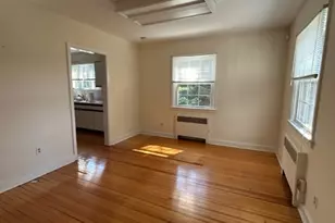 714 Milford Warren Glen Rd, Holland Township, NJ 08848 - Photo 5