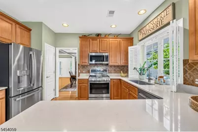 441 Crossfields Ln, Franklin Township, NJ 08873 - Photo 13