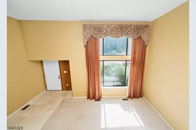 569 Dell Pl #69, Stanhope, NJ 07874 - Photo 5
