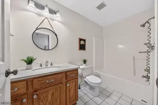 45 Parkside Ct, Wayne Twp., NJ 07470 - Photo 29