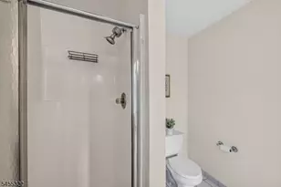45 Parkside Ct, Wayne, NJ 07470 - Photo 27