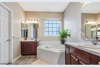 24 Stafford Ln, White Township, NJ 07823 - Photo 15