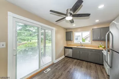 15277 Aspen Ct, Stanhope, NJ 07874 - Photo 9