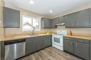 15277 Aspen Ct, Stanhope, NJ 07874 - Photo 5
