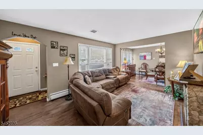 129 Belmohr St, Belleville, NJ 07109 - Photo 3
