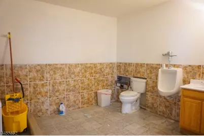 699-701 Frelinghuysen Ave, Newark, NJ 07114 - Photo 9