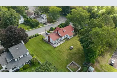 2 Fairway Ave, West Orange Township, NJ 07052 - Photo 5